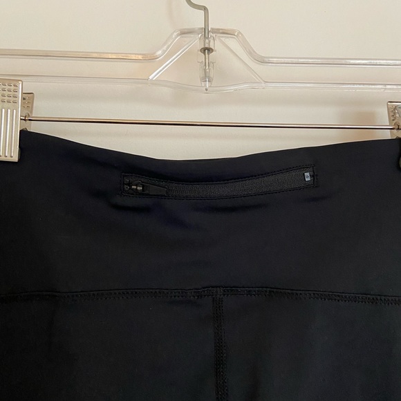 Good American “The Core Power Legging” in black - Picture 5 of 10